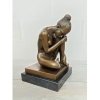 Statuette "Nude gymnast (EPA-603)"