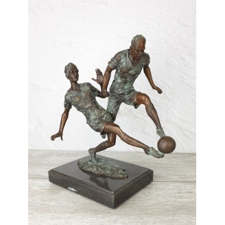 Statuette "Football players in the fight for the ball (color.)"