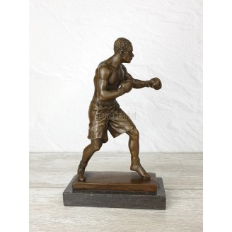 The statuette "Boxer"