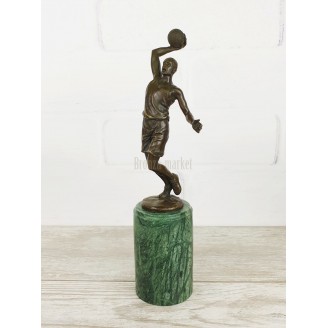 The statuette "Basketball Player"