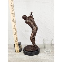 Statuette "Golfer (performs swing)"