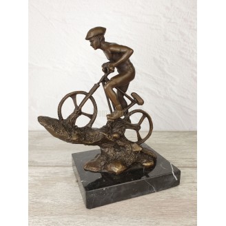 The statuette "Cyclist"