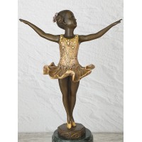 Statuette "First performance (color.)"