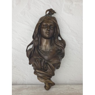 Statuette "Portrait of a woman (on the wall)"
