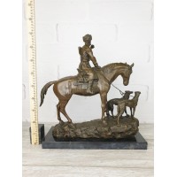 Statuette "Return from hunting"