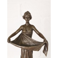 Candle holder "Girl with hem"