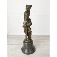 Statuette "Girl with a jug (below)"