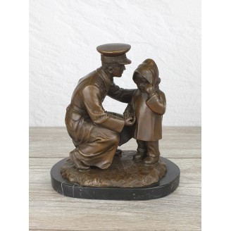 Statuette "Policeman and a girl"