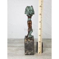 Statuette "Dancing with a shawl"