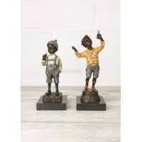 Statuette "Boy with a pigeon (color)"
