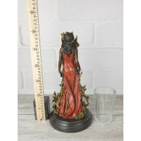 The statuette "The Girl in red"