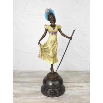 Statuette "Girl with a cane (color.)"