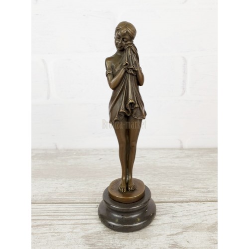 Statuette "Morning in a negligee"