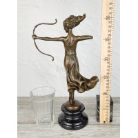 The statuette "Archer"