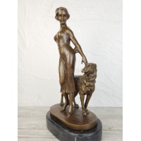 Statuette "Lady with a dog"