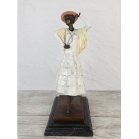 Statuette "A girl dancing (in white, art EP-316)"