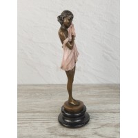 Statuette "Morning in a negligee (color.)"