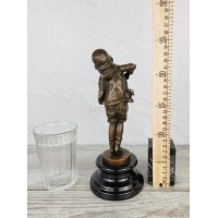 Statuette "Boy with accordion"