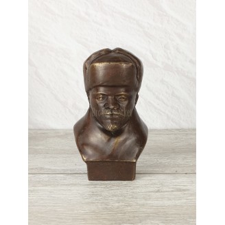 Bust of "Lenin in an earflap"