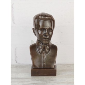 Bust of "Yezhov"