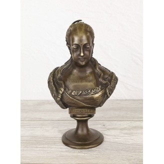 Bust of "Elizabeth (Chopin square)"