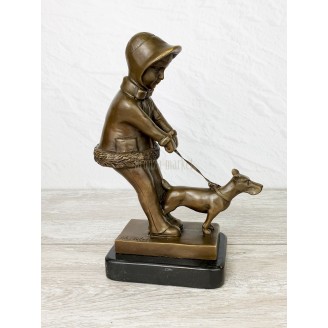 Statuette "Walking with a dog"
