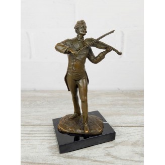 The statuette "Johann Strauss"