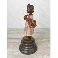 Statuette "Flower girl (color.)"