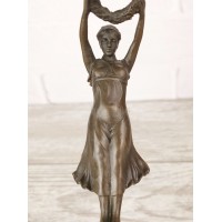 Statuette "Nika with a wreath (small)"