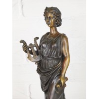 Statuette "Goddess of Art"