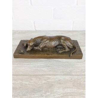 Statuette "Greyhound playing with a snail"