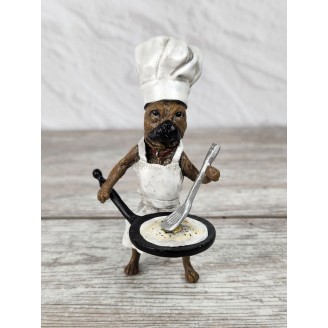The statuette "Bulldog cook"