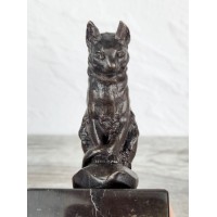 Statuette "Cat on a stone (small)"