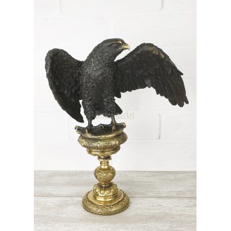 The statuette "The Falcon (spread its wings)"