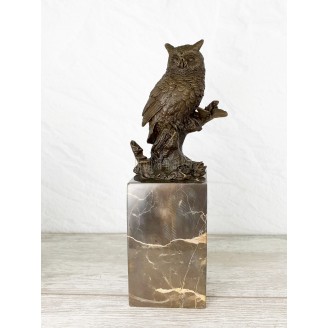 Statuette "Owl (on a stone)"