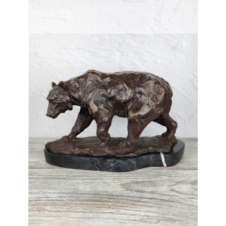 Statuette "The Bear is coming (modern)"