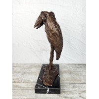 Pelicans statuette