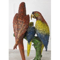 Statuette "Colored parrots. Family."
