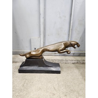 Statuette "Panther in a jump (large)"