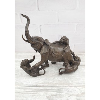 The statuette "The fight of an elephant with tigers"