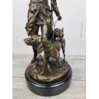 Sculpture "Hunter with hounds"