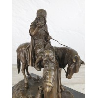 Sculpture "An Arab nomad and a girl"