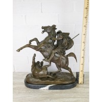 Sculpture "Lion Hunt"