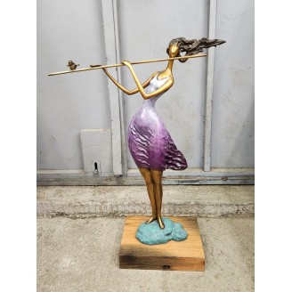 Statuette "Playing the flute"