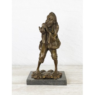 Statuette "A Jew with a coin"