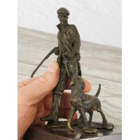 Statuette "Hunter with a duck"