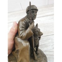 Statuette "Border guard with a dog"
