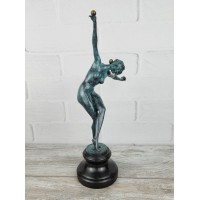 The "Juggler" statuette
