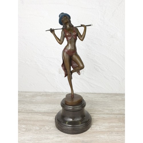 Statuette "Cabaret dancer with a cane (color)"